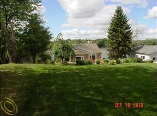 5954 Anglers Dr, Ortonville, MI 48462