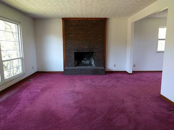 3rd image of 112 N Highland Dr