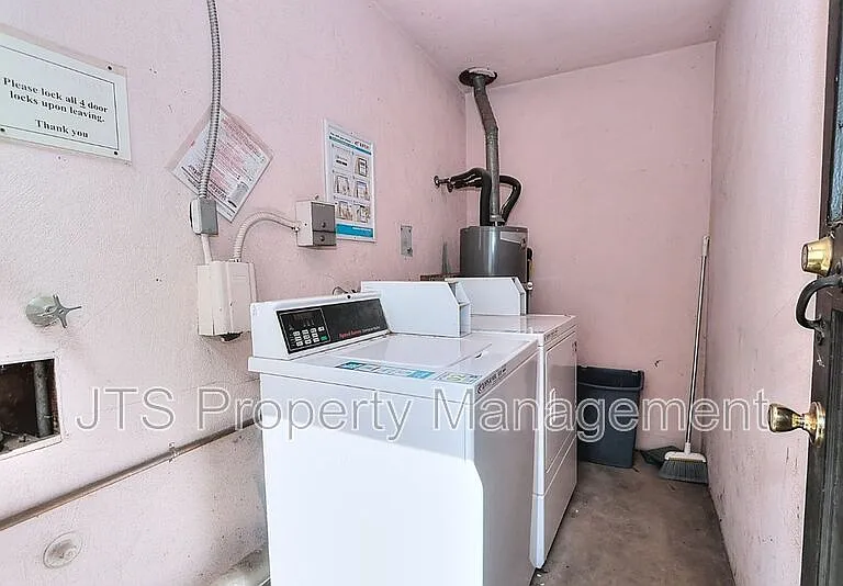 4439 V St #5 — Photo 50