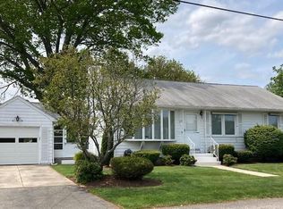 120 Vineyard Ave, Cumberland, RI 02864