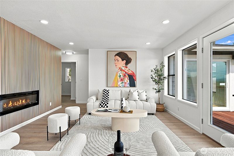2nd image of 5902 S 2nd Avenue