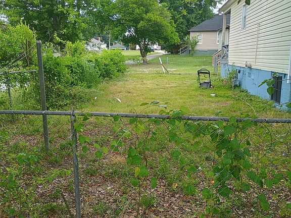 3rd image of 27 Ivy St