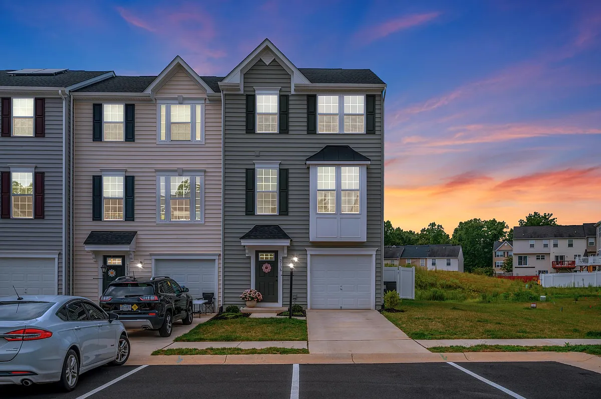 Building Photo - 2736 Bears Den Dr