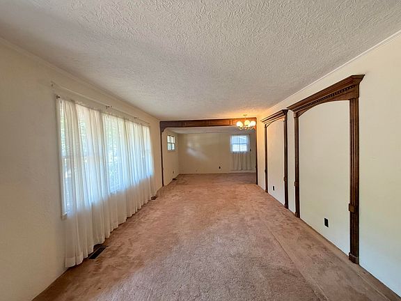 5th image of 1143 Ozark Street