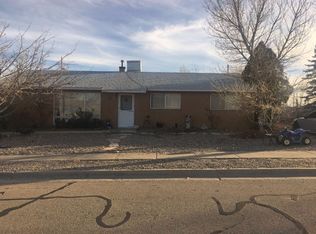 11 Lost Horizon Cir NW, Albuquerque, NM 87121
