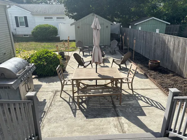 89 Bray Ave, Milford, CT 06460
