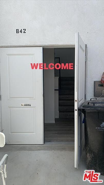 1st image of 840 W 85th St #4