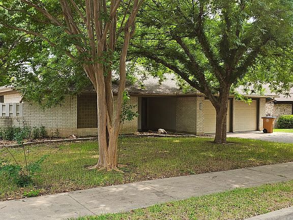 2nd image of 1317 Meadgreen Cir