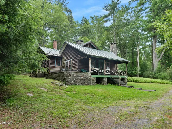 121 Nyce Rd, Dingmans Ferry, PA 18328