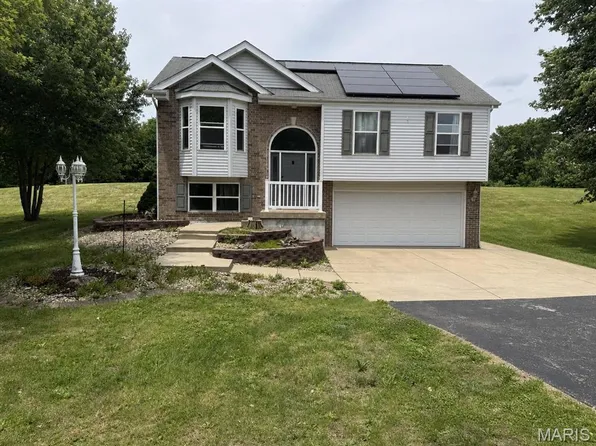 3707 Torch Club Rd, Alton, IL 62002