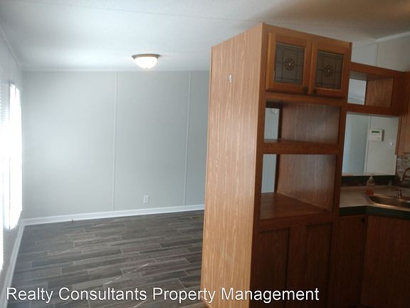 4th image of 332 Westminister Ave