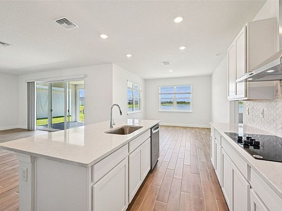 5th image of 5676 Hampton Park Cir
