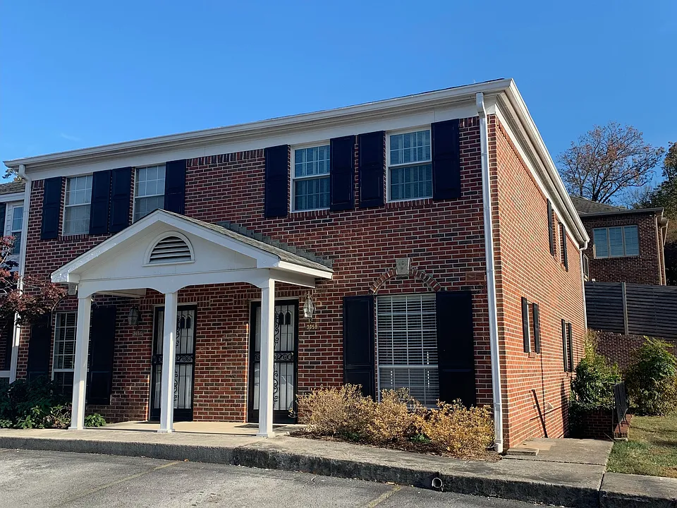 Front door parking, quiet and respectful neighbors, 1 block from Cherokee Boulevard, eateries, church.