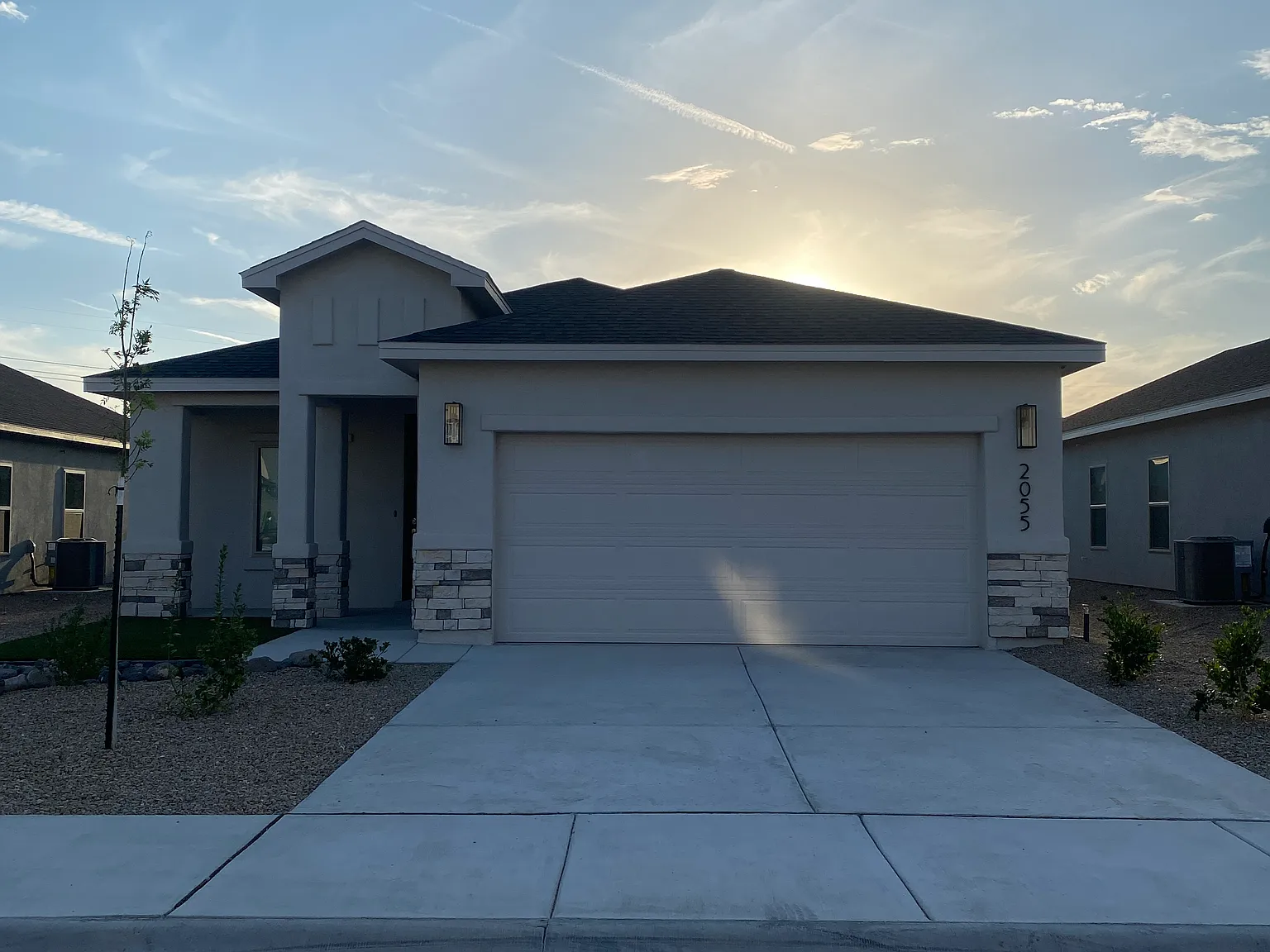3 bed, 1324 sqft, $1,800 — Photo 1