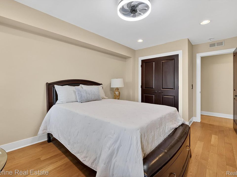 722 E Parent Ave, photo 25
