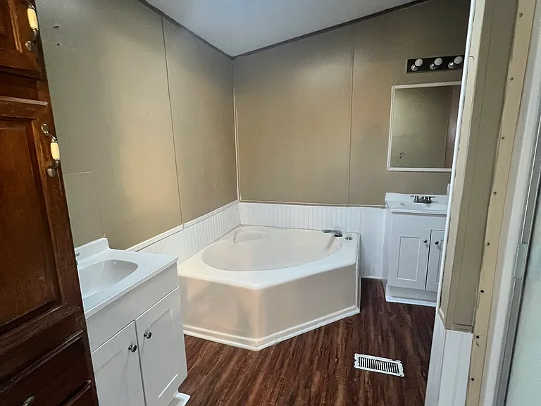 6175 Sapling Dr — Photo 4