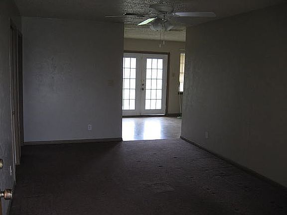 3rd image of 1018 West Ln