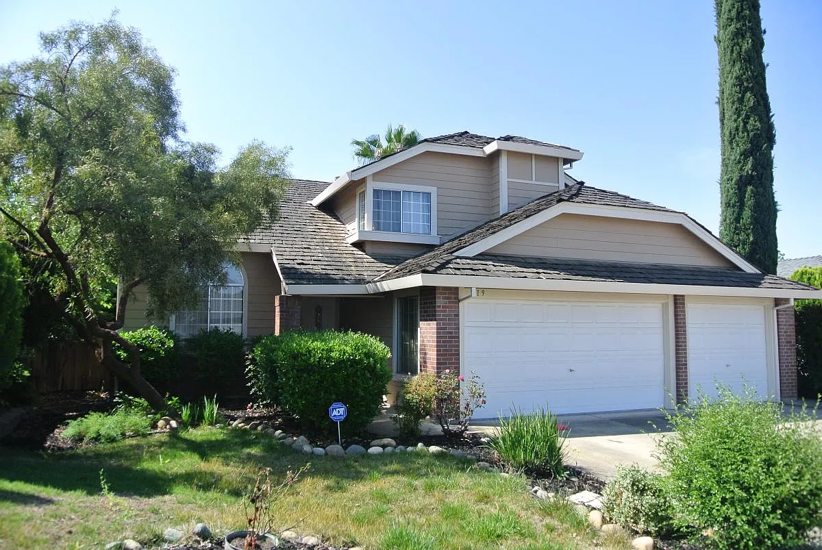 619 Lunardi Way photo 1