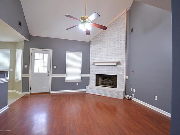 4th image of 7430 Broken Hickory Dr