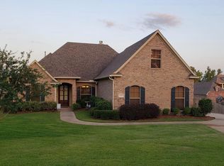 2525 Bloomfield Ln, Haughton, LA 71037