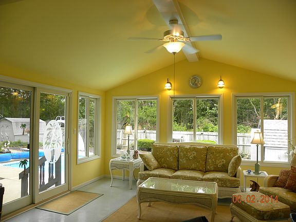 Fab. Sunroom overlooking poo