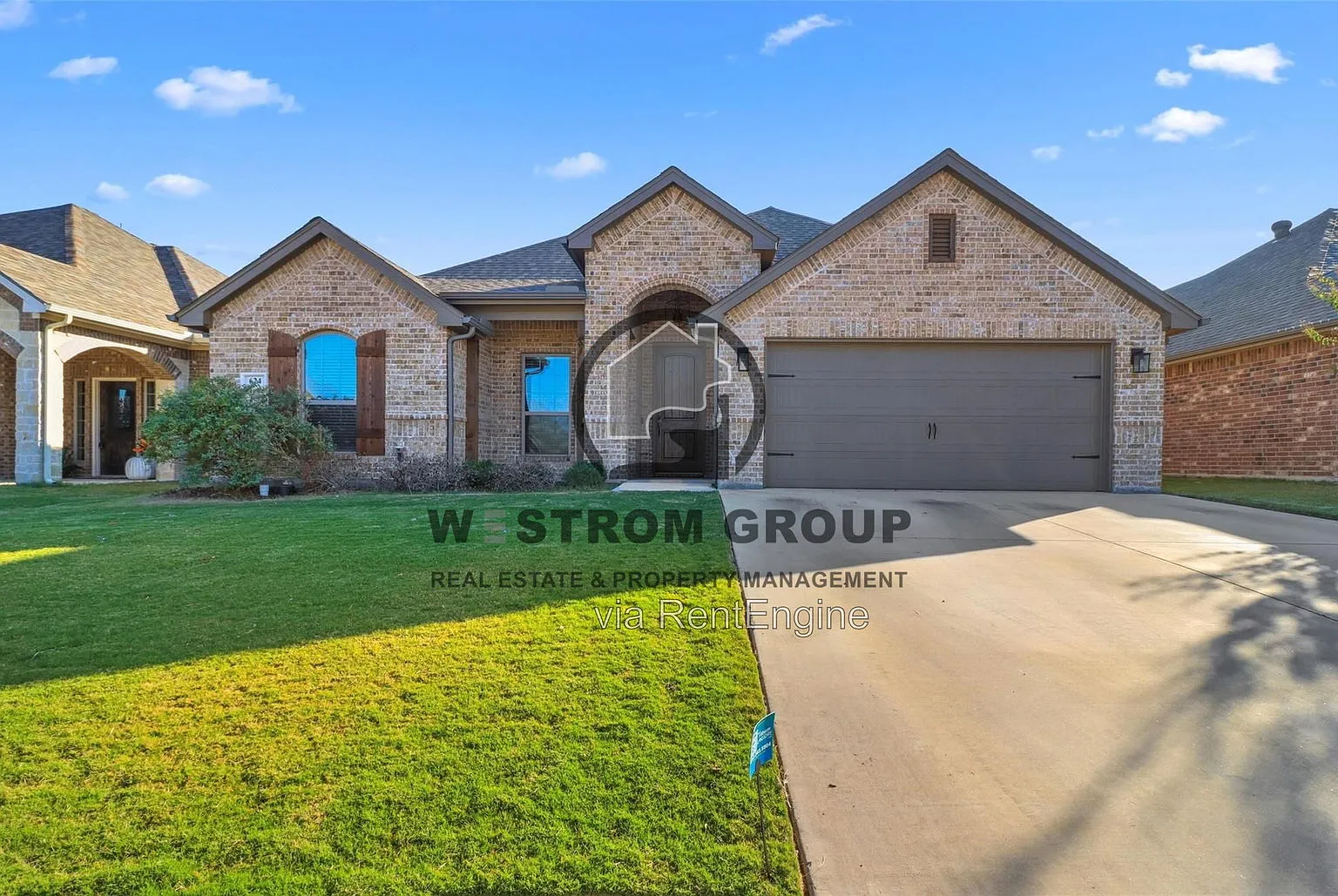 4 bed, 2.0 bath, 1926 sqft, $2,590 — Photo 1
