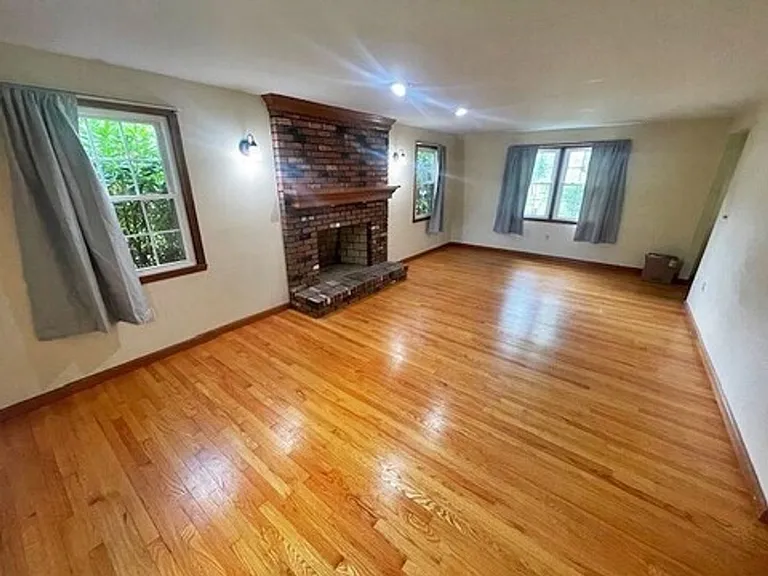 73 Elm St — Photo 7