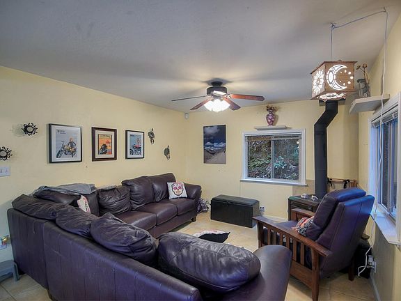 5th image of 11516 Lake Blvd