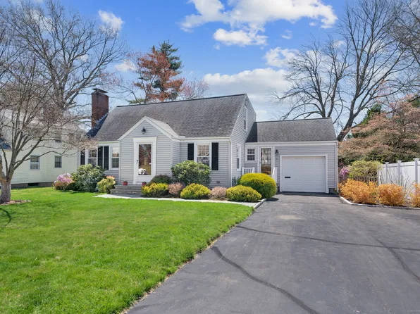 31 Calvin Road, West Hartford, CT 06110