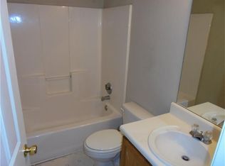 430 Crested View Dr, Loganville, GA 30052