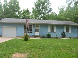 17 Edgebrook St, Centralia, IL 62801