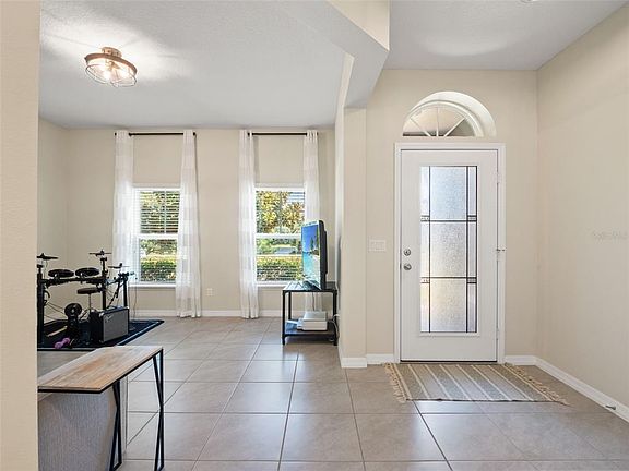 5th image of 2394 HASTINGS BOULEVARD