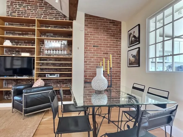112 Park St APT 5, Portland, ME 04101