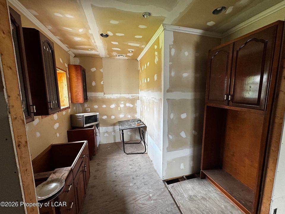 19th image of 1021 Richmont St