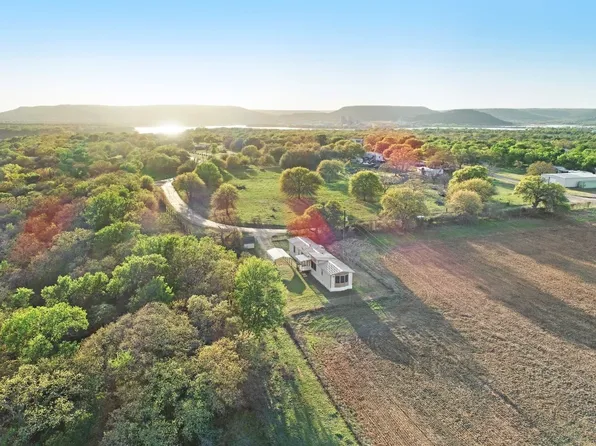 305 Red Bird Rd, Palo Pinto, TX 76484