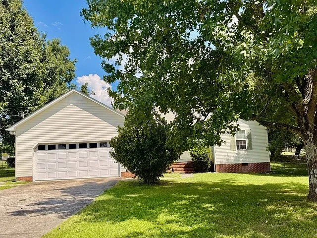 204 Boone Dr