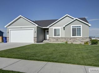 3584 N Rain Tree St, Ammon, ID 83401