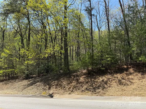 605 Mountain Summit Rd, Travelers Rest, SC 29690