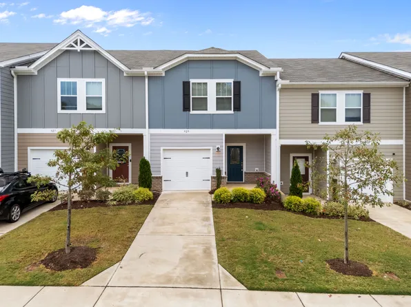 914 Clearhaven Ln, Fuquay Varina, NC 27526