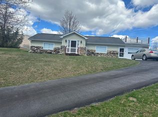 567 Myrtle Rd, Tazewell, VA 24651