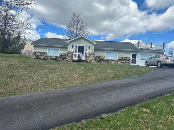 567 Myrtle Rd, Tazewell, VA 24651