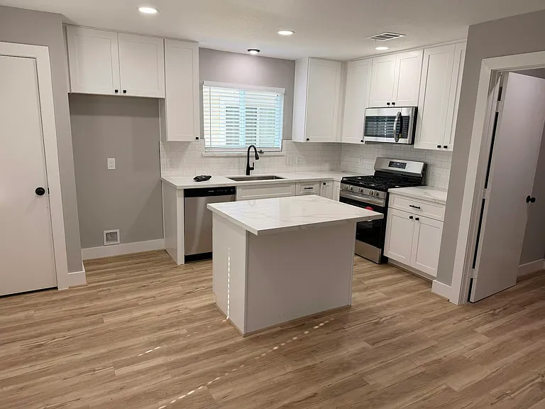 10651 Cobblecreek Way — Photo 13