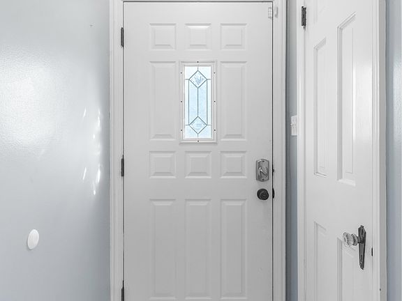4th image of 1840 Hampton Rd