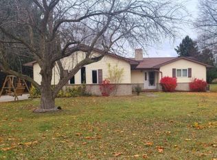 622 Williamsburg Dr, Caro, MI 48723