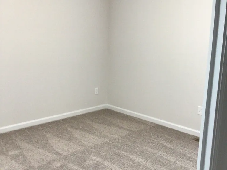 605 Hampton Dr #1 — Photo 7
