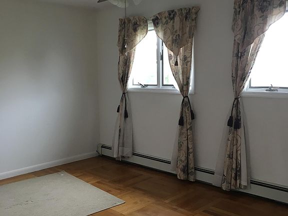 2nd image of 1105 N New York Dr