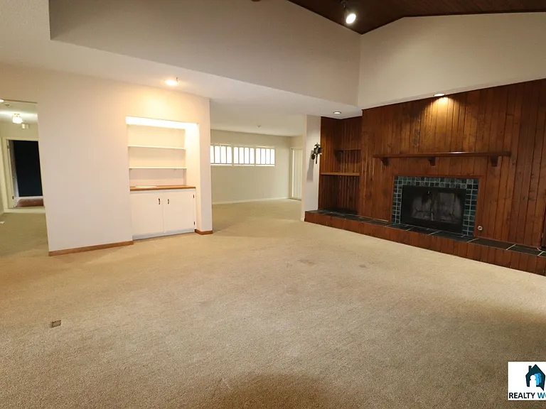 3800 Calvert St — Photo 4