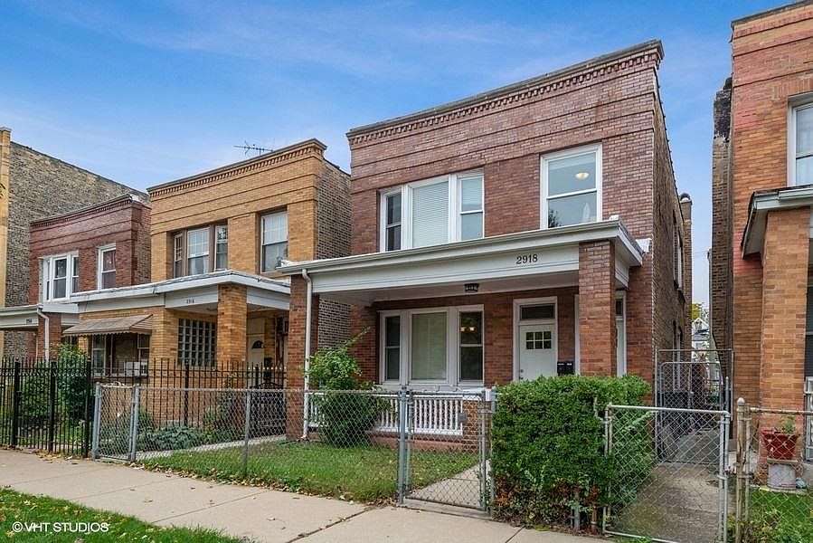 1st image of 2918 N Rockwell St #1