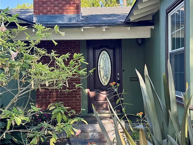 2624 N Towner St — Photo 2