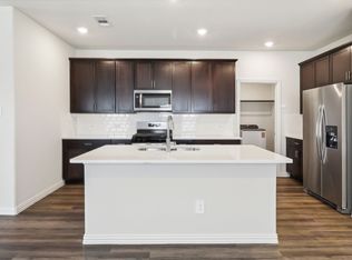 908 Dayflower Ct, Lavon, TX 75166